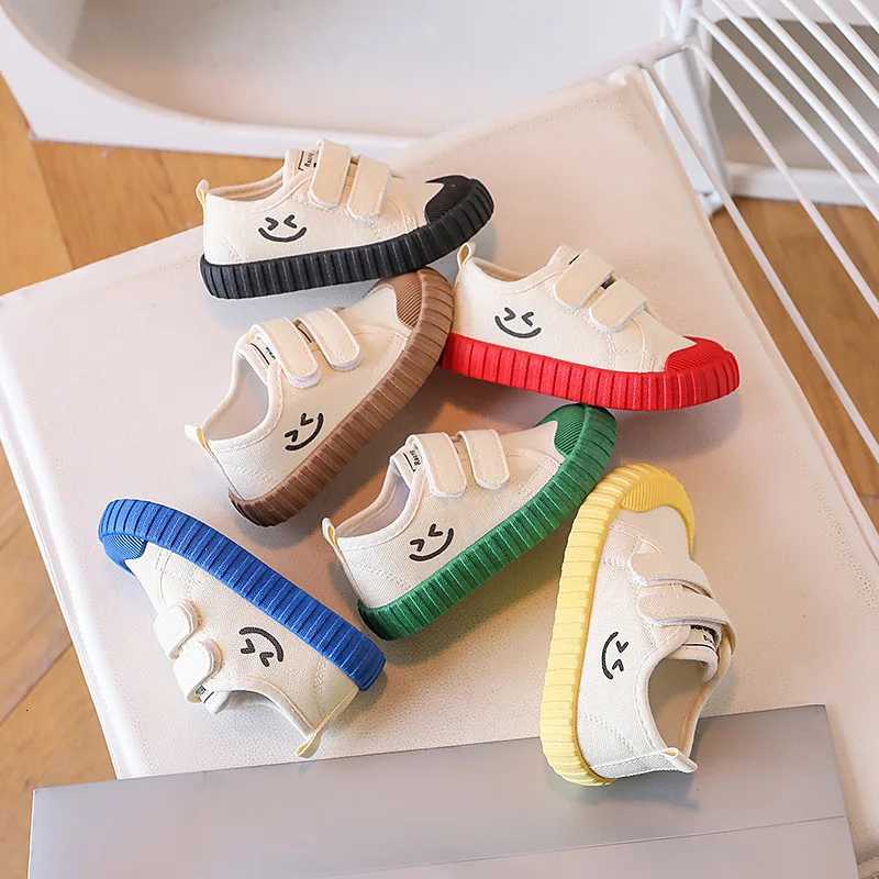 Childrens Canvas Shoes Soft Soled Non Slip Casual Shoes Lightweight and Versatile Smiling Sports Shoes for Boys and Girls XJ250712