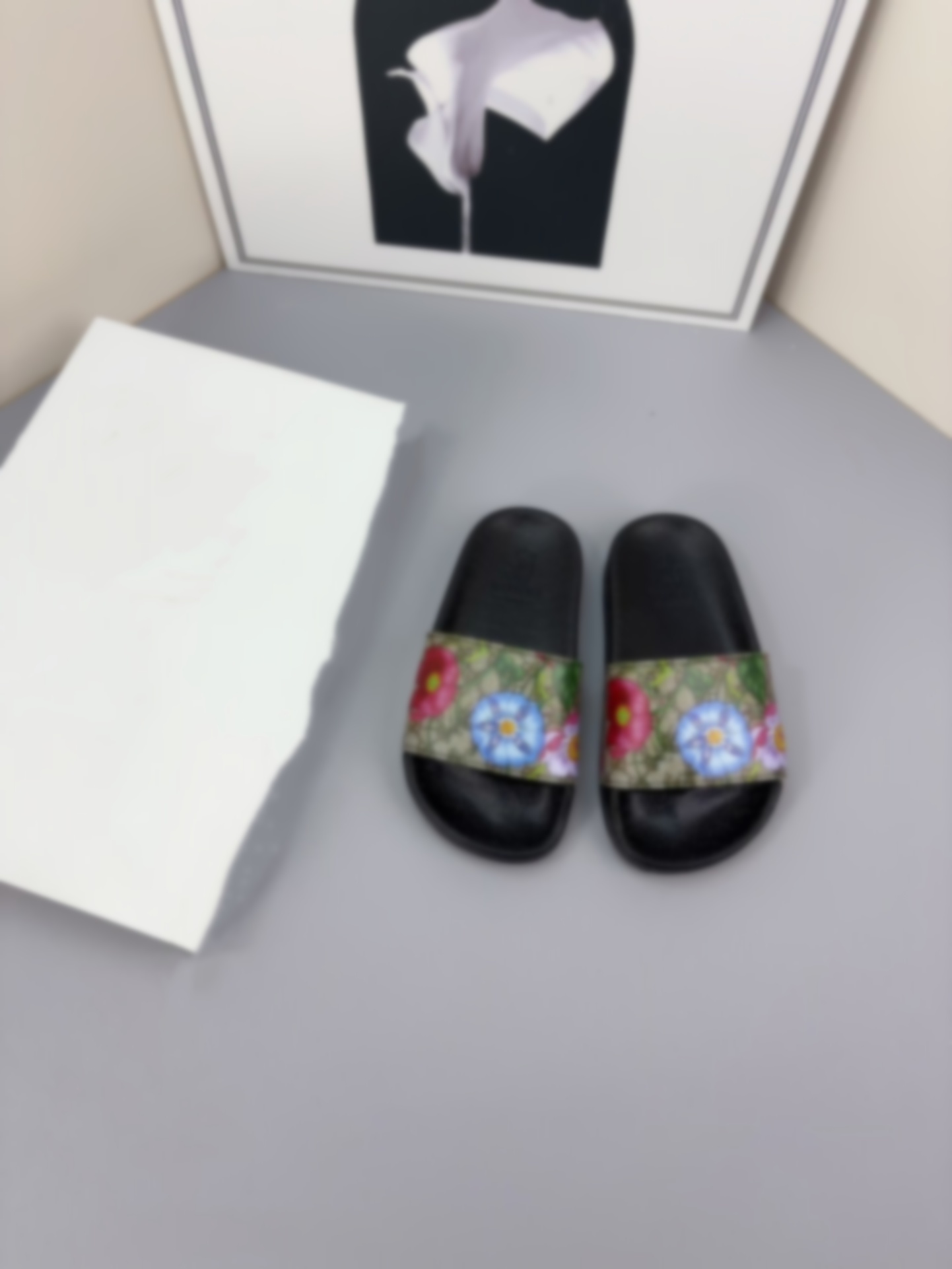 Baby shoes Children Slippers luxury New kids designer Thick Slides Shoes kid Bathroom Summer top Girl boy Slip Junior Footwear Indoor Casual Foot
