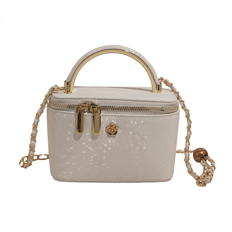 Luxury Brand Designer Bag Fashionable Small Bag For Women New High-Quality Texture Niche Handheld Box Mini Lipstick Stylish Crossbody Bag Large And Sm