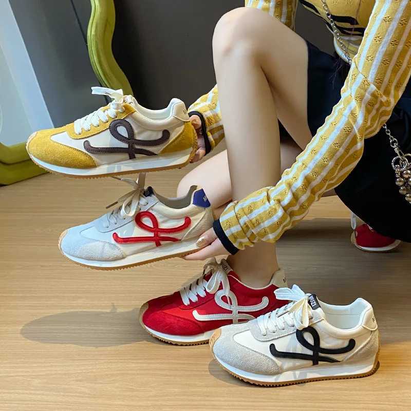 Womens Designer Shoes Lightweight Lace Up Womens Vulcanized Shoes Low Cut Casual Sports Shoes Womens Forrest Gump Shoes XJ250712