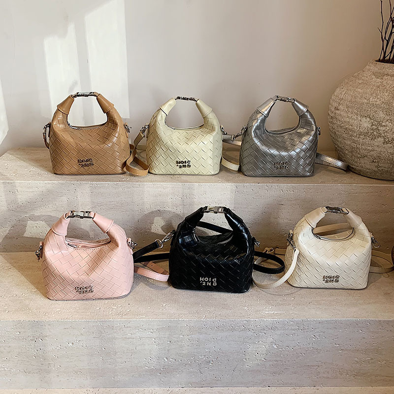 Luxury Brand Designer Bag Minimalist Woven Design Handbag Tiktok Same Style Dumpling Bag Korean Style Daily Versatile Commuting Shoulder Crossbody Wom