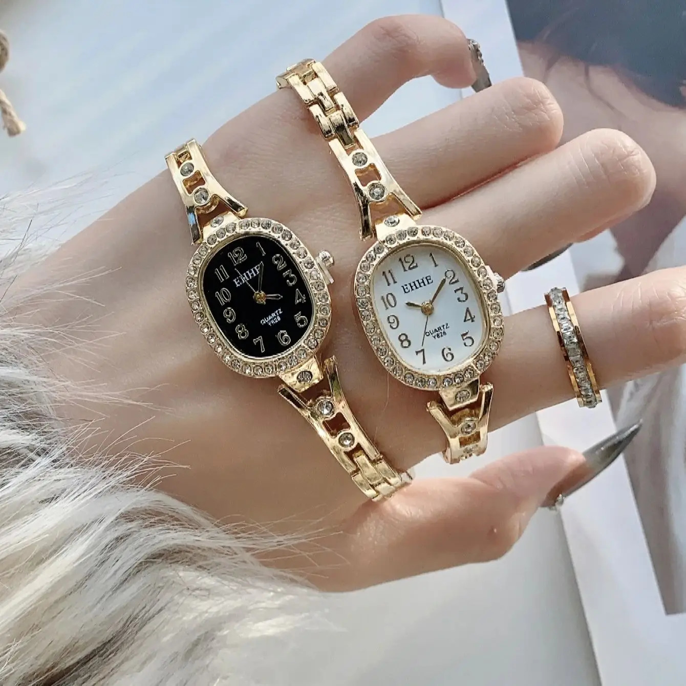 Watch Oval Diamond Inlaid Bracelet Wristwatch Female Fashion Quartz Clock Watches 250723