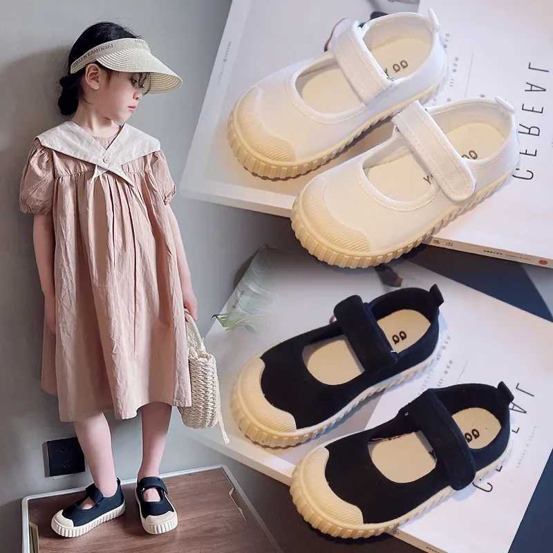 Baby Shoe Baby Girl Canvas Shoe Solid Color Biscuit Shoes Casual Shoe Student Shoes Sneaker for Boy Kid Womens Tennis Shoes XJ250712