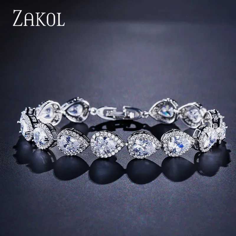 30 Luxury Water Drop Zirconia s for Elegant Women Teardrop Charm Bridal Wedding Jewelry Z250711
