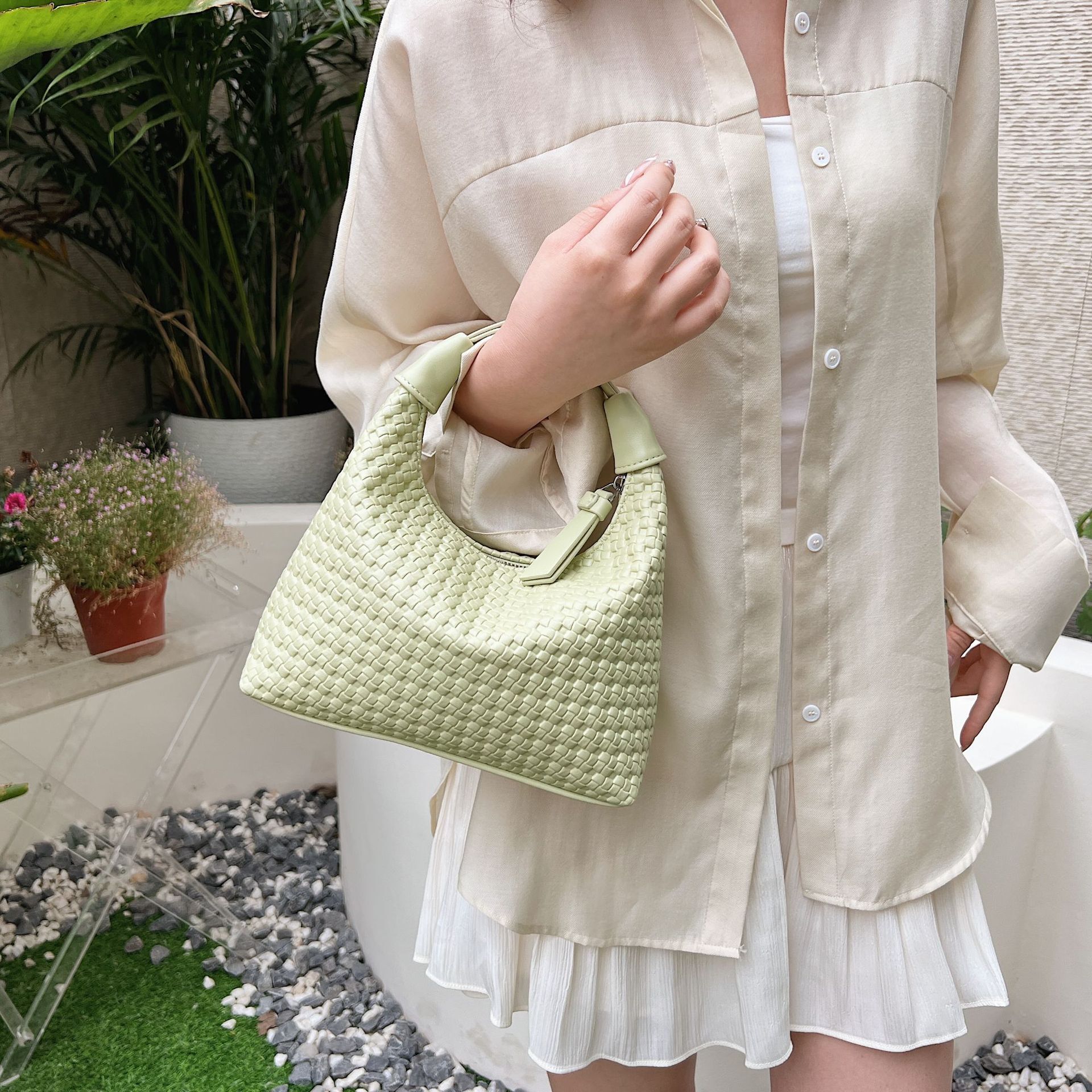 Luxury Brand Designer Bag French Niche Woven Pattern Handbag For Women 2025 Spring Summer Simple Versatile Dumpling Bag Commuting Textured Crossbody B