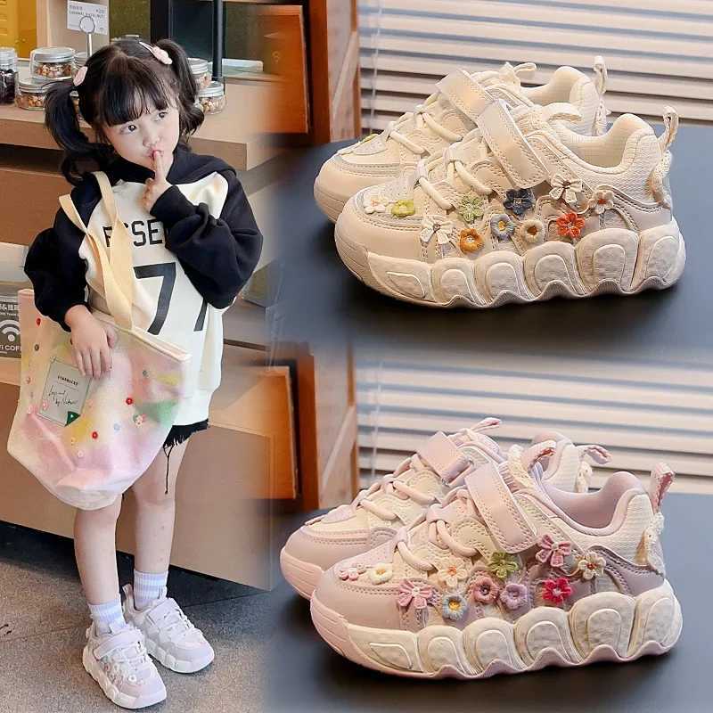 Kids Princess Shoes Thick Soft Sole Trendy Girls Sports Shoes Sweet Embroided 2024 New Fashion Children Sneakers with Flowers XJ250712