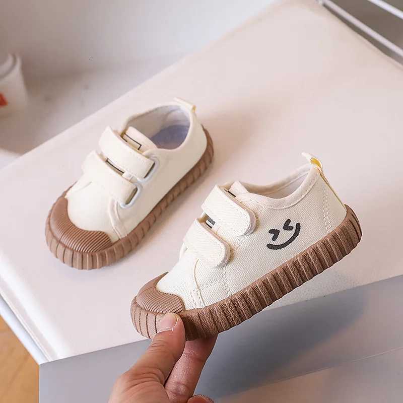 Childrens Canvas Shoes Soft Soled Non Slip Casual Shoes Lightweight and Versatile Smiling Sports Shoes for Boys and Girls XJ250712