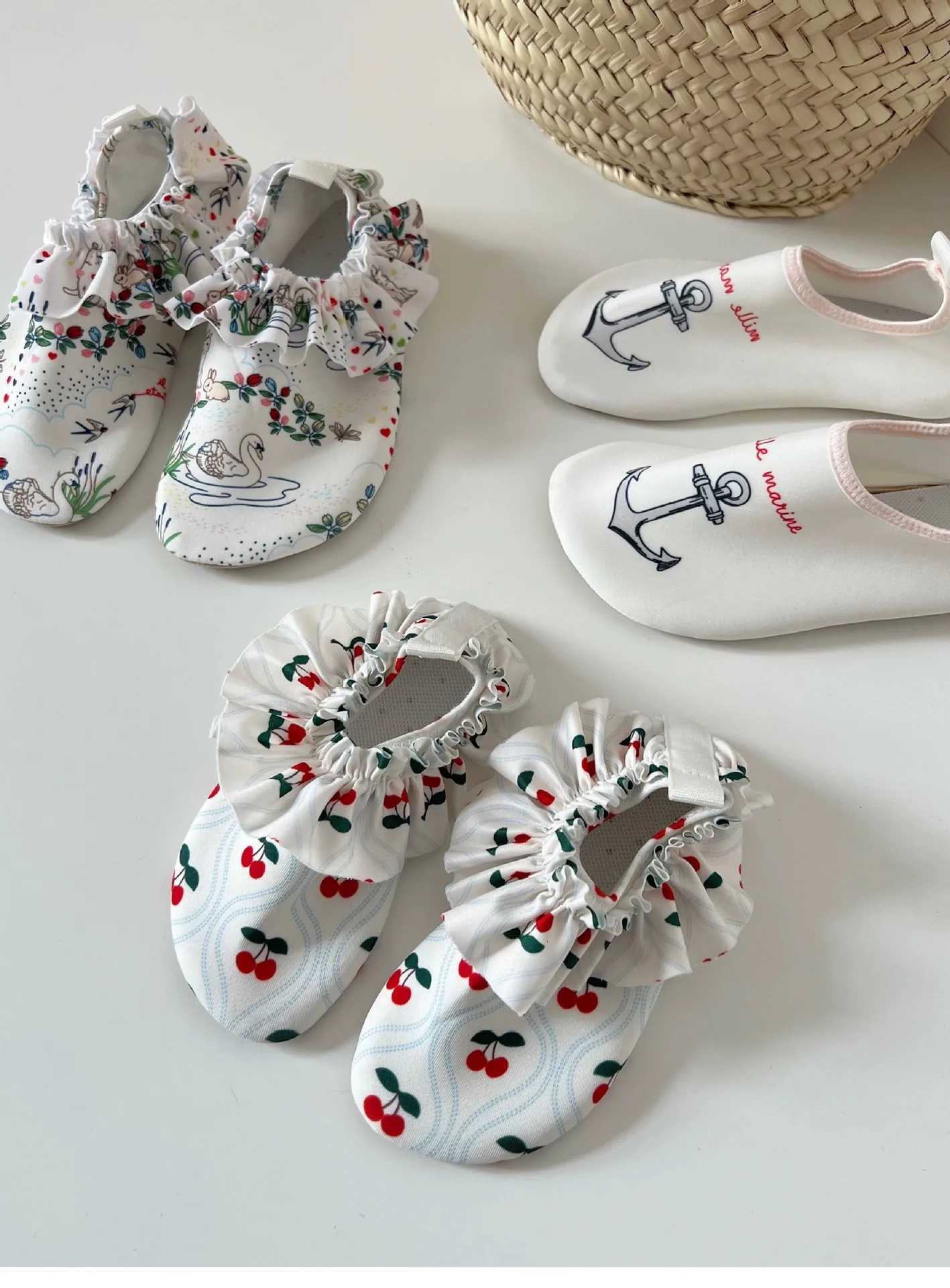 Toddler Kids Swim Water Shoes Non-Slip Quick Dry Barefoot Aqua with Cute Prints Baby Girls Boys Beach Pool Surfing ShoesXJ250712