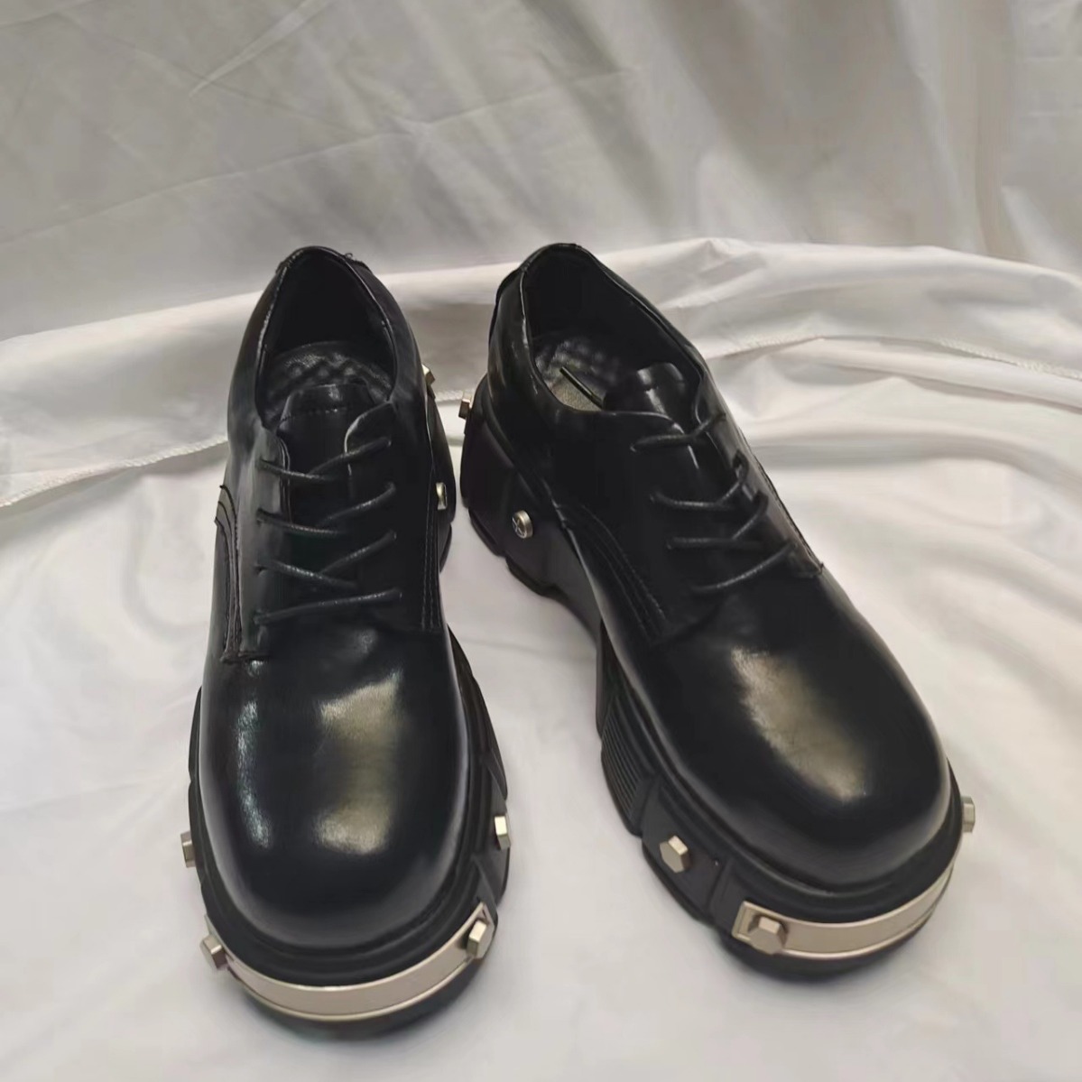 Stylish Fashion Men Leather Shoes Oversized Business Rivet Versatile Round Toe Leather Platform Sole Chunky Rock Gothic Punk Style Lace Up Leather Shoes