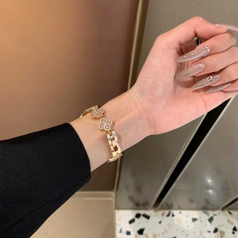 304 Stainless Steel Band for ple tra 2 49mm 10 9 8 7 42mm 46mm 41 45mm Diamond Strap for I 6 5 4 SE 40mm 38 44 watchband Y250712