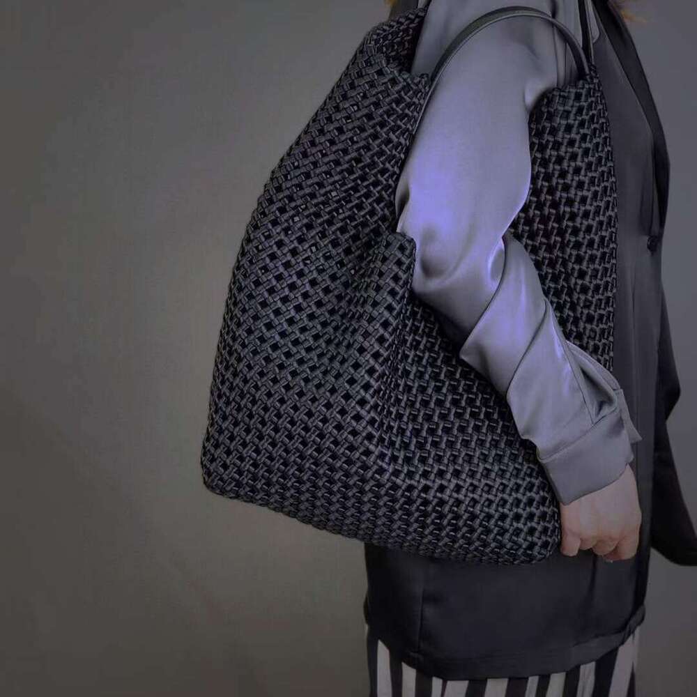 Leather Bag Bucket Bag Tote Bag Summer Woven Tote French Niche High Quality Handmade Handheld Shoulder Crossbody Bag Commuting Versatile