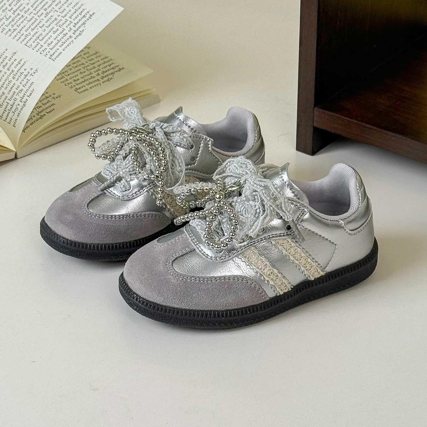 2025 Spring New Childrens Shoes Girls Casual Shoes Korean Version of Fashion Lace Bow Childrens Shoes XJ250712