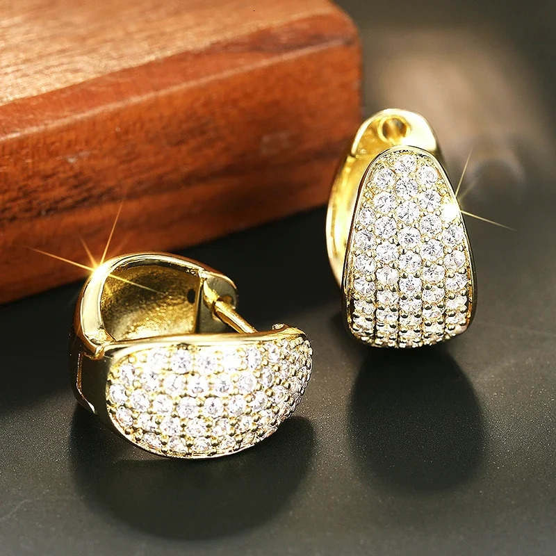Huitan Sparkling Hoop Earrings for Women Dainty Graceful Ear Accessories with Shiny Cubic Zircon Charm Exquisite Wedding Jewelry 250708