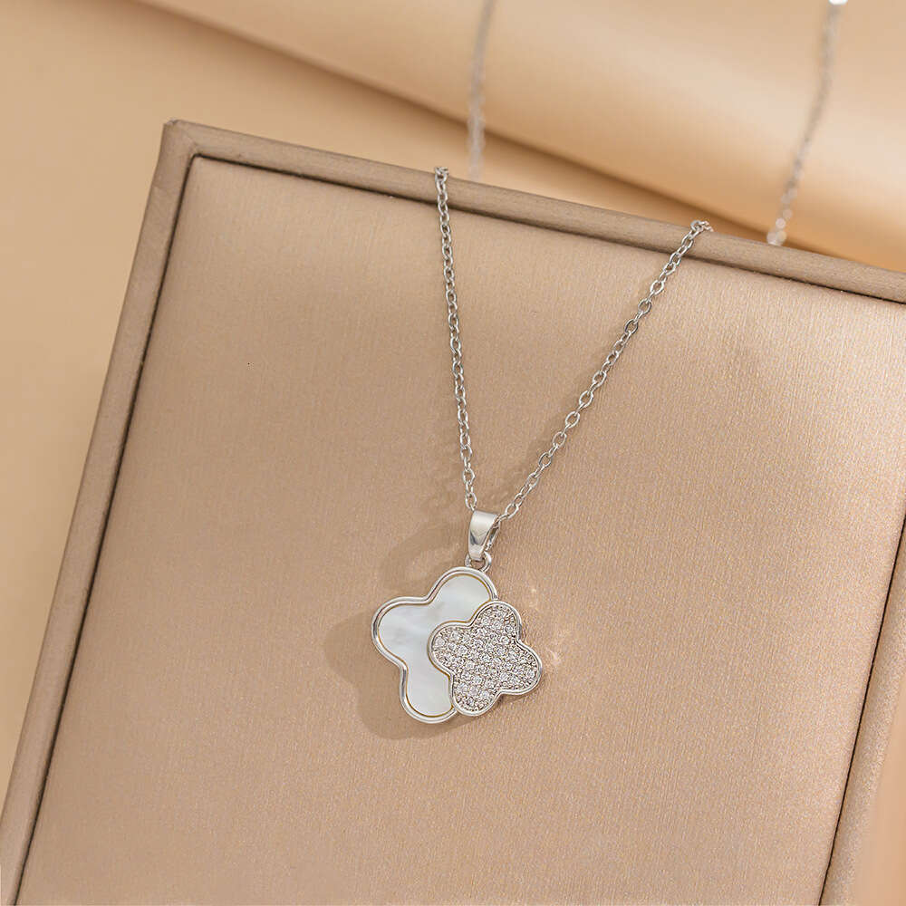 Hot Luxury Jewelry Designer Necklace for women Double four leaf Clover necklace Full Diamond moissanite chain Gold Silver Zircon Flower High end Neckl