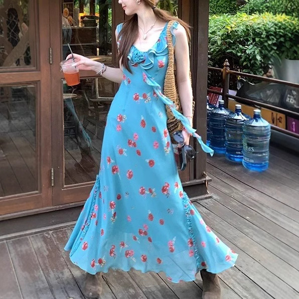 Summer new women's dress rose garden V-neck ruffled flower chiffon holiday style dress designer dress summer waist slimming seaside vacation long