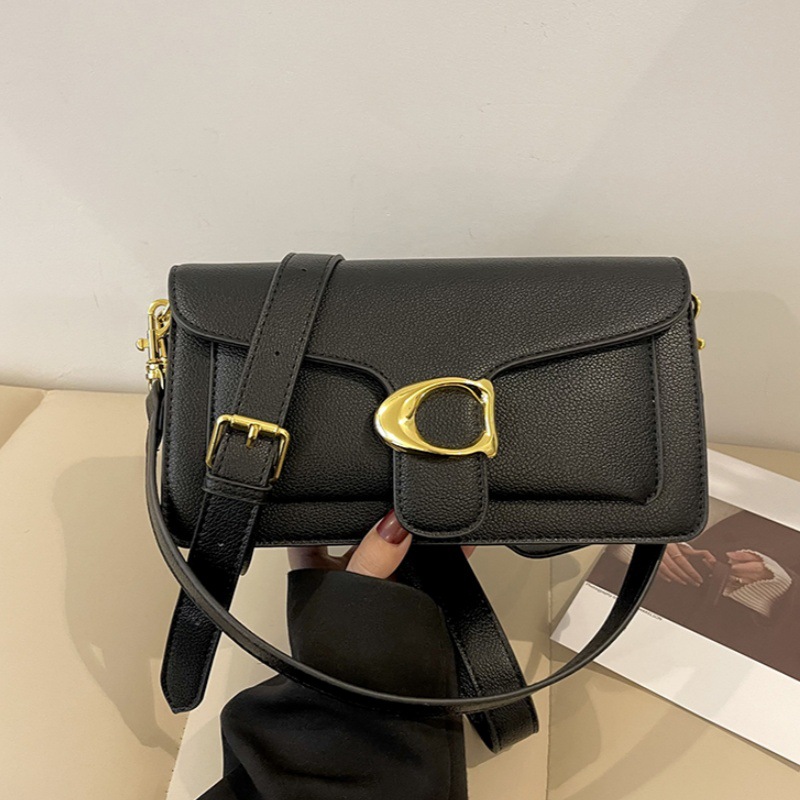 Designer Shoulder Bags for woman fashion casual daily outfits armpit bag versatile small square bag