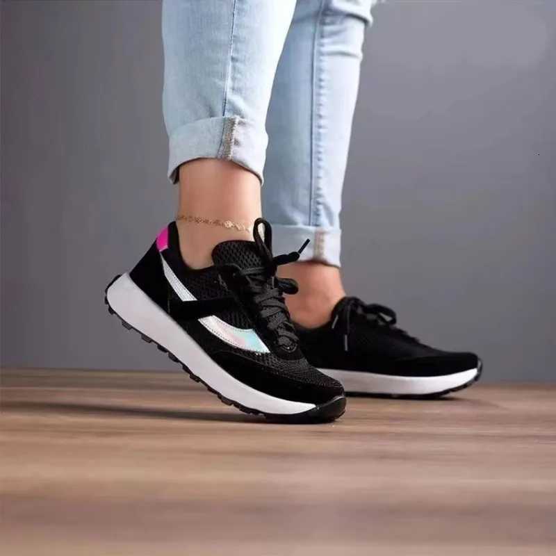 2024 Women Sneakers Platform Shoes Leather Patchwork Casual Sport Shoes Ladies Outdoor Running Vulcanized Shoes Womens SneakersXJ250712