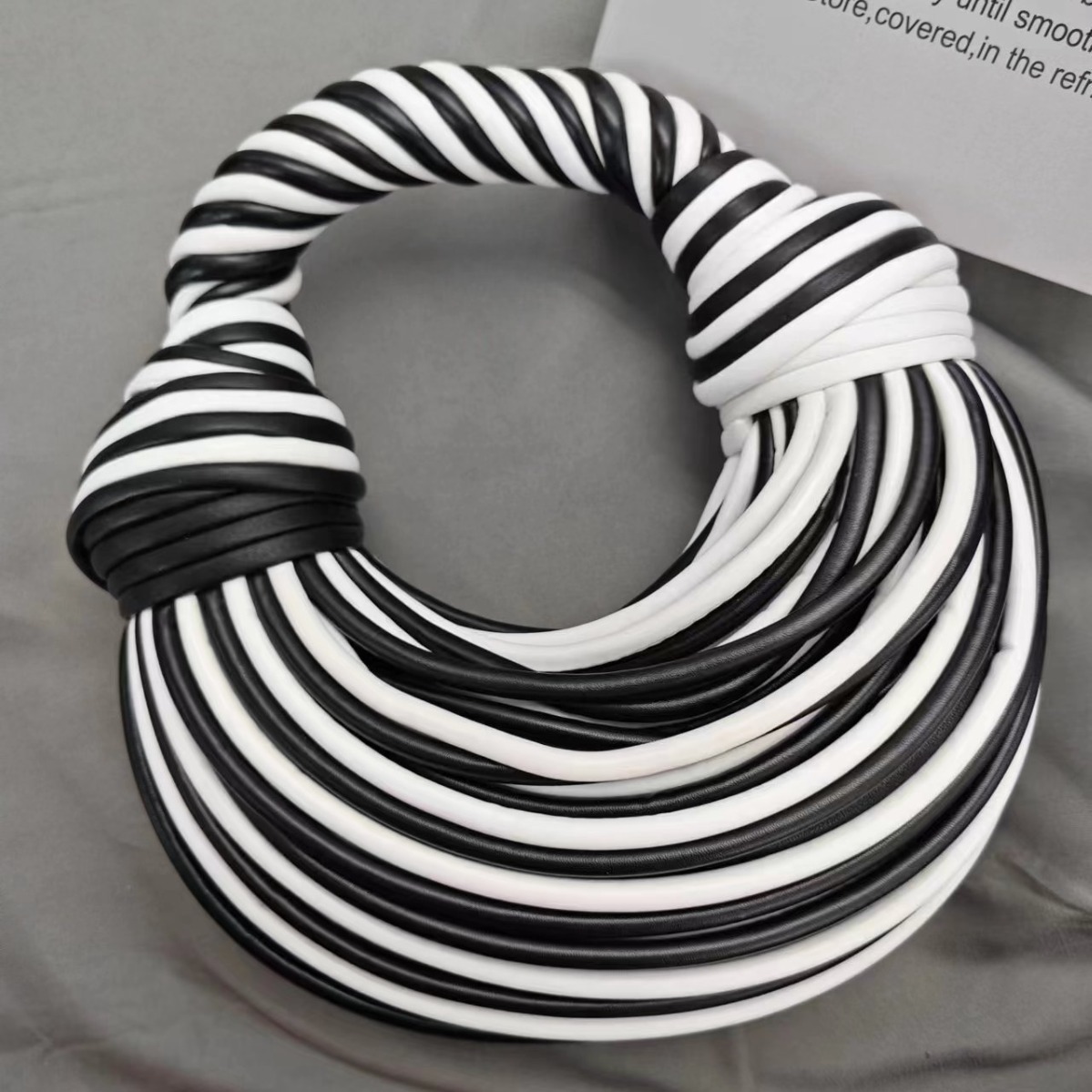 New Gold Luxury Designer Handbags for Women Handwoven Noodle Bags Rope Knotted Pulled Hobo Silver Evening Clutch bolsas de mujer