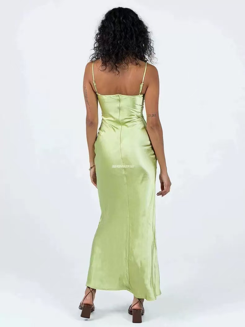 Long-style European-style lady's sleeveless pullover with straps, A-line dress with embroidered flowers, full-skirted dress