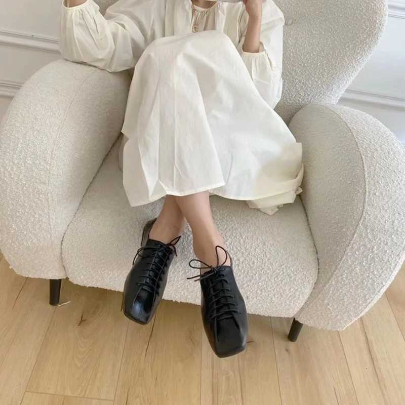 2023 Womens Sneakers Summer Shoes Woman-shoes New Casual Roses PU Lace-Up Low Rubber Basic Cross-tied Leisure Spring Square XJ250712