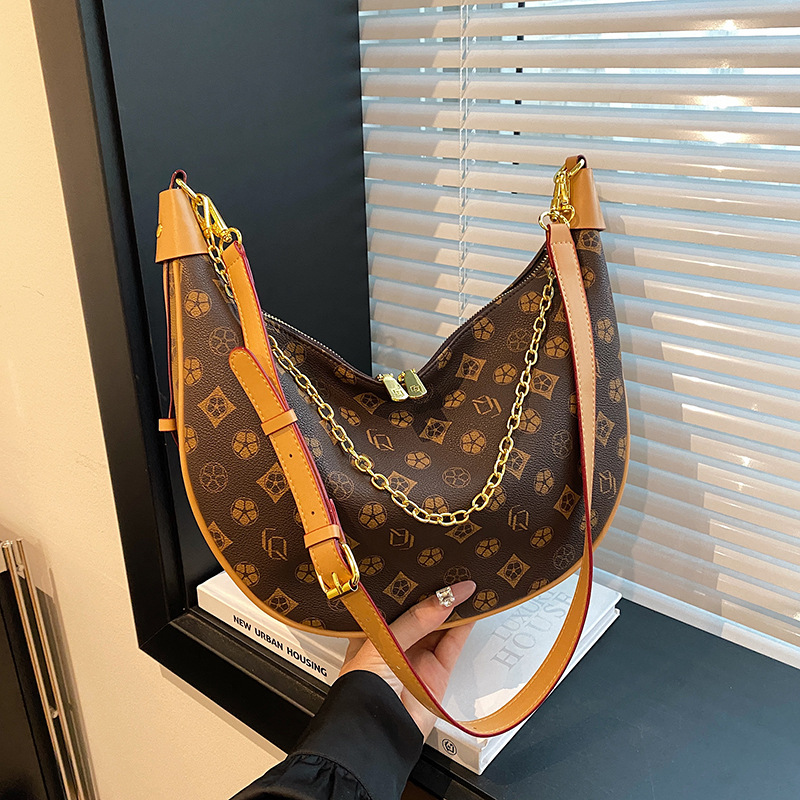Temperament print color contrast old shoulder armpit crescent commuting old tote bag lady