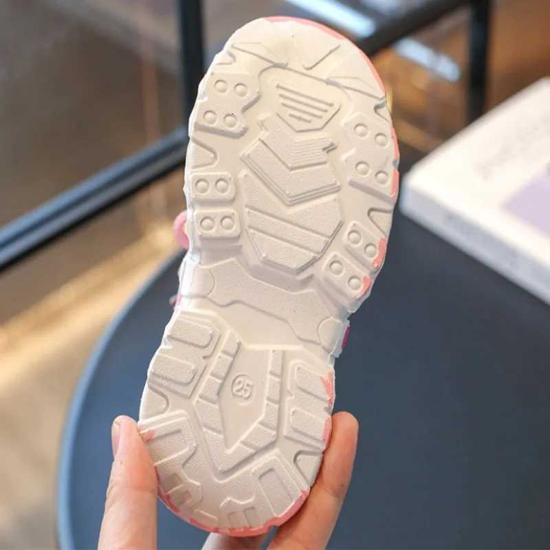 2025 Spring Autumn New Childrens Sports Shoes Breathable Mesh Shoes for Girls and Boys Soft Sole Slip-On Casual Shoes XJ250712