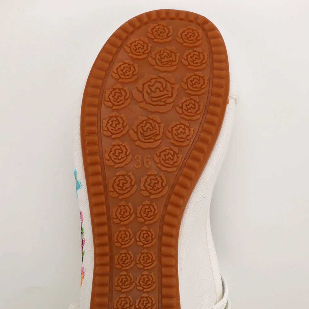 Embroidery Hanfu Shoes Womens Cheongsam Shoes Low Heel Single Shoes Mercerized Satin Chinese Elements Flat Heel Shoes XJ250712