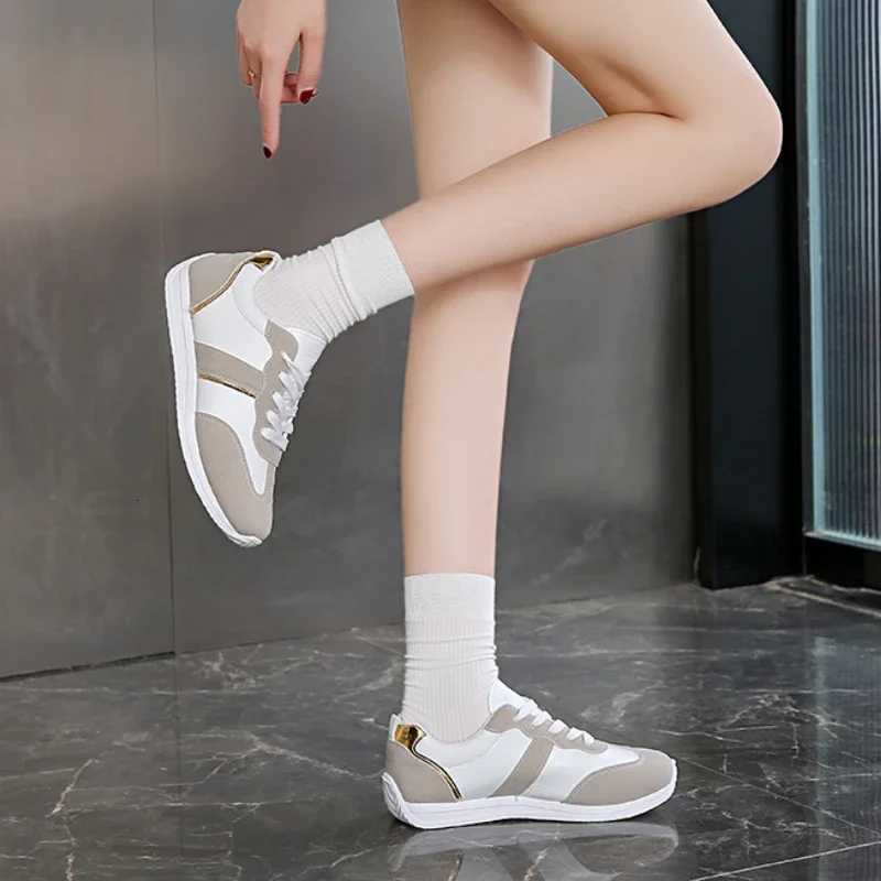 2024 New Summer Women Sneakers Casual Light Loafers Breathable Designer Shoes Outdoor Sneakers Women Shoes XJ250712
