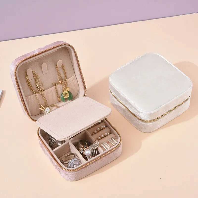 Plush Velvet Jewelry Box for Women Geometric Square Jewelry Storage Case Necklace Ring Earrings Travel Portable Zipper Boxes Z250712