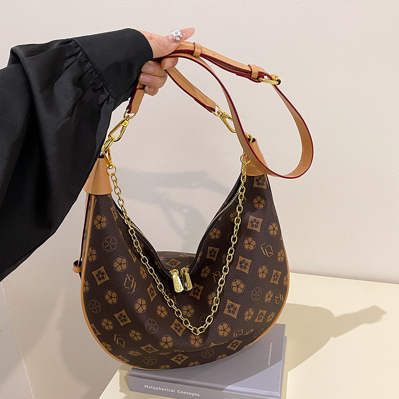 Temperament print color contrast old shoulder armpit crescent commuting old tote bag lady