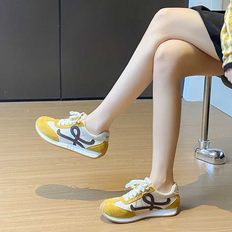 Womens Designer Shoes Lightweight Lace Up Womens Vulcanized Shoes Low Cut Casual Sports Shoes Womens Forrest Gump Shoes XJ250712
