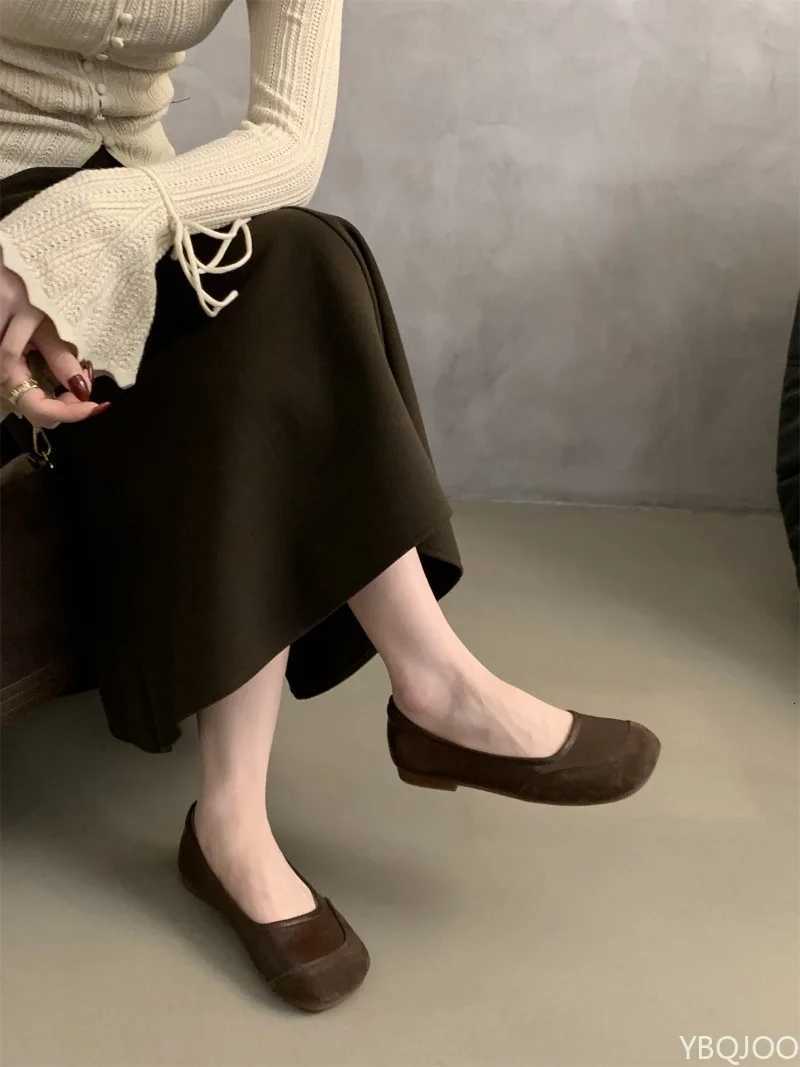 Comfortable versatile shallow mouth single shoes for daily commuting spring autumn new round toe cute casual womens flat shoes XJ250712