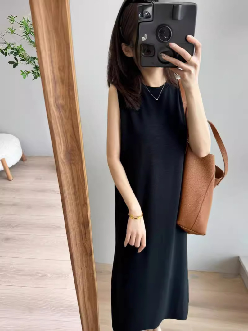 Summer new minimalist suit vest skirt with high-end color sense, vertical straight tube, no picky, loose sleeveless dress for women