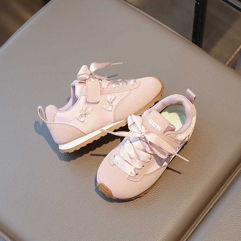 2025 New Girls Sneakers Pink Gray Versatile Childrens Sports Shoes Casual Spring Autumn Kids Fashion School Running Sneakers XJ250712