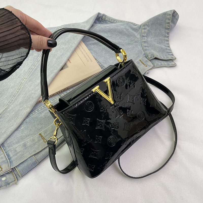 Senior sense bag women new patent leather large capacity commuting bucket bag handbag shoulder crossbody bag