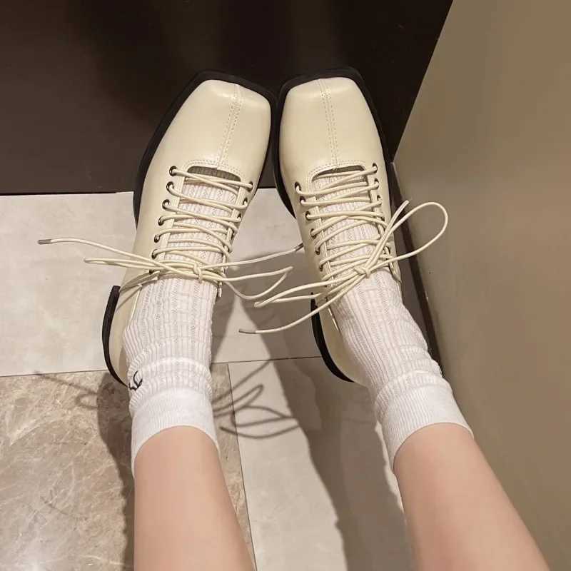 2025 Spring and Autumn Womens Solid Color Low-top Shoes Fiable Trendy Casual Mid-mouth Lace-up Design Low-top Shoes XJ250712