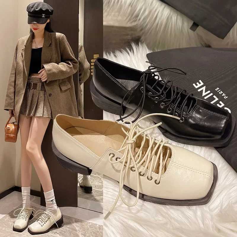 2025 Spring and Autumn Womens Solid Color Low-top Shoes Fiable Trendy Casual Mid-mouth Lace-up Design Low-top Shoes XJ250712