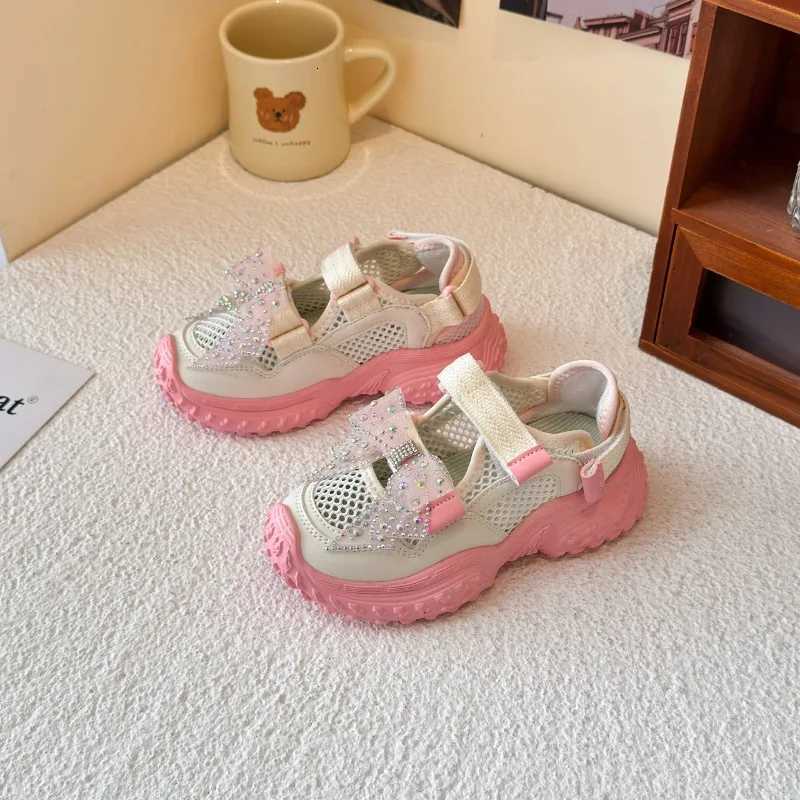 Summer Sneakers New Fashion Breathable Sports Shoes Versatile Soft Anti-Slip Sneakers Girl Sweet Middle-aged Child Casual Shoes XJ250712