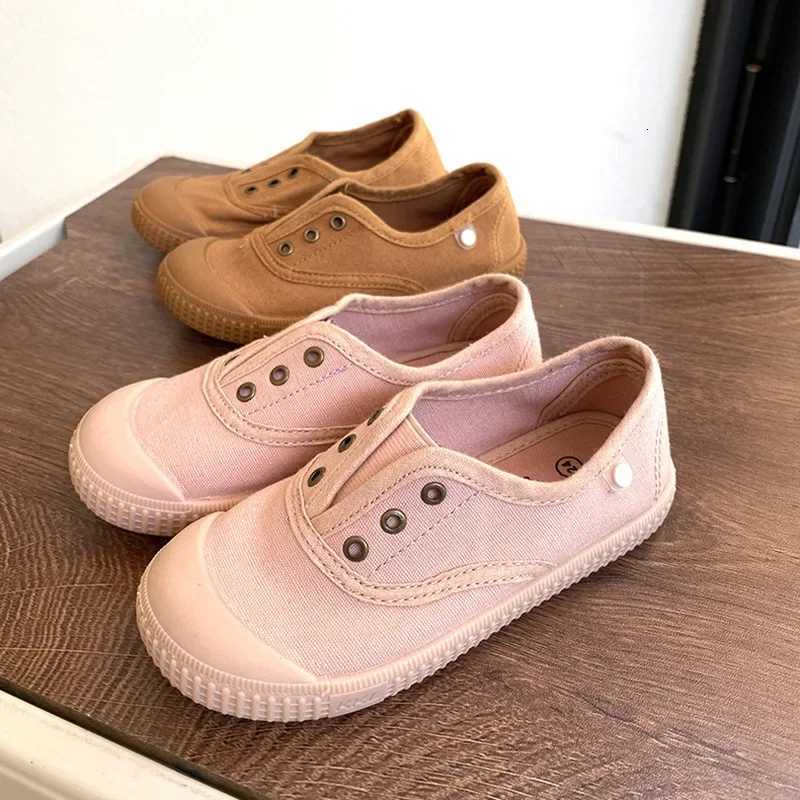 Kids Shoes Boys Soft Low Top Casual Sport Girls Shoes New Slip On Canvas Kids Sneakers Breathable Children Overshoes Kid F08142 XJ250712