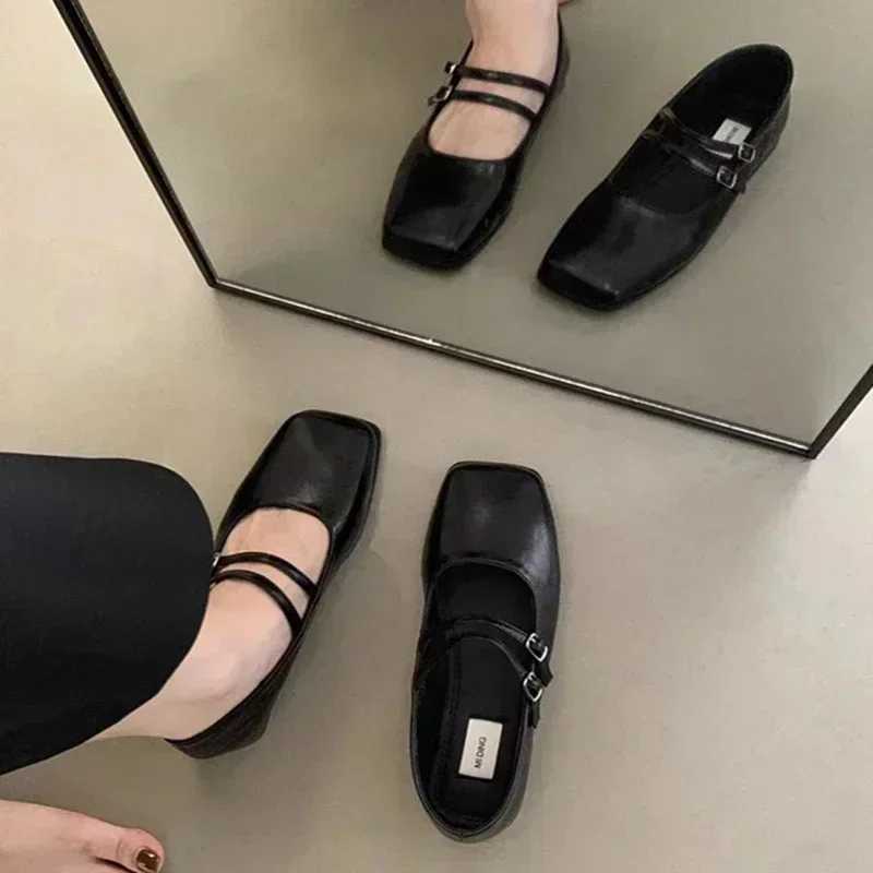 New Square Toe Comfortable Casual and Versatile Spring and Summer Flat Shoes Elegant and Reliable Womens Shoes XJ250712