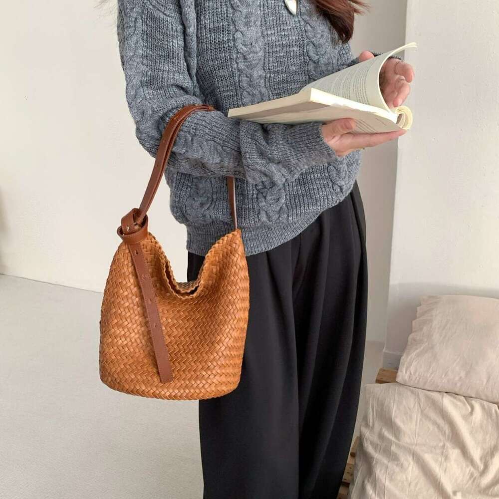 Leather Bag Bucket Bag Tote Bag New Summer Internet Celebrity Genuine Leather Woven French Style Single Shoulder Crossbody Women S Bucket B