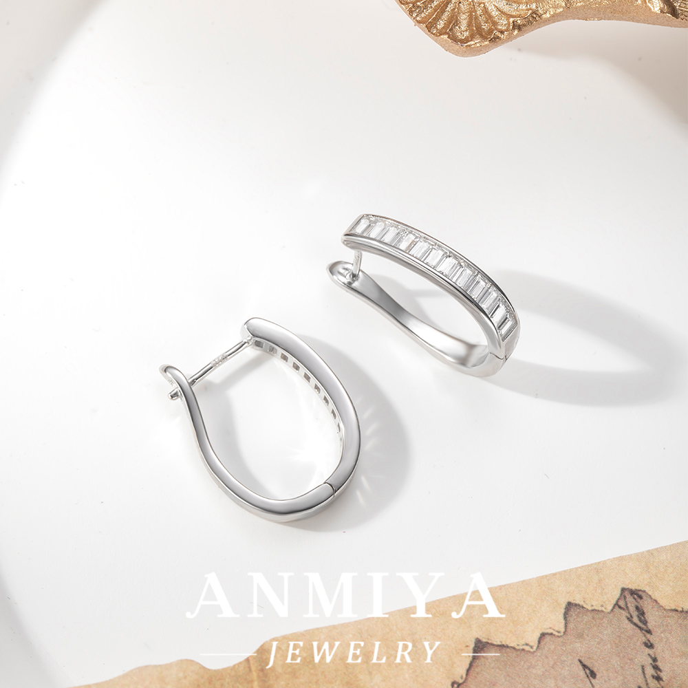 Trendy Geometric Silver 925 Earrings Modern Huggie Jewelry , Sterling Silver Lightweight Ear Jewelry for Fashionistas