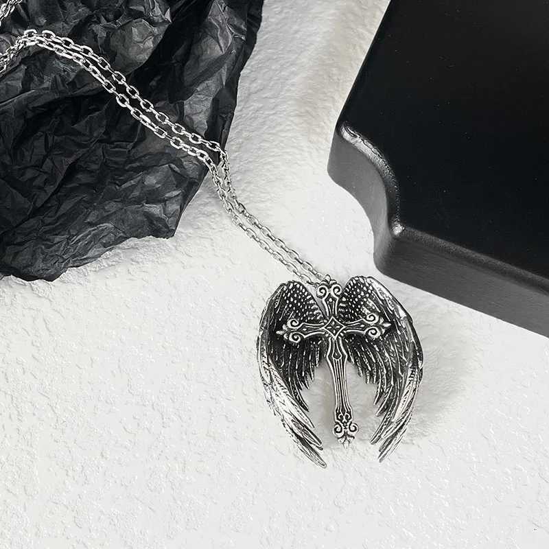 Vintage Silver Angel Wings Cross Pendant Necklace for Men Wen Guardian Angel T Shirt Sweater Necklace Jewelry Accessories Gift W250712