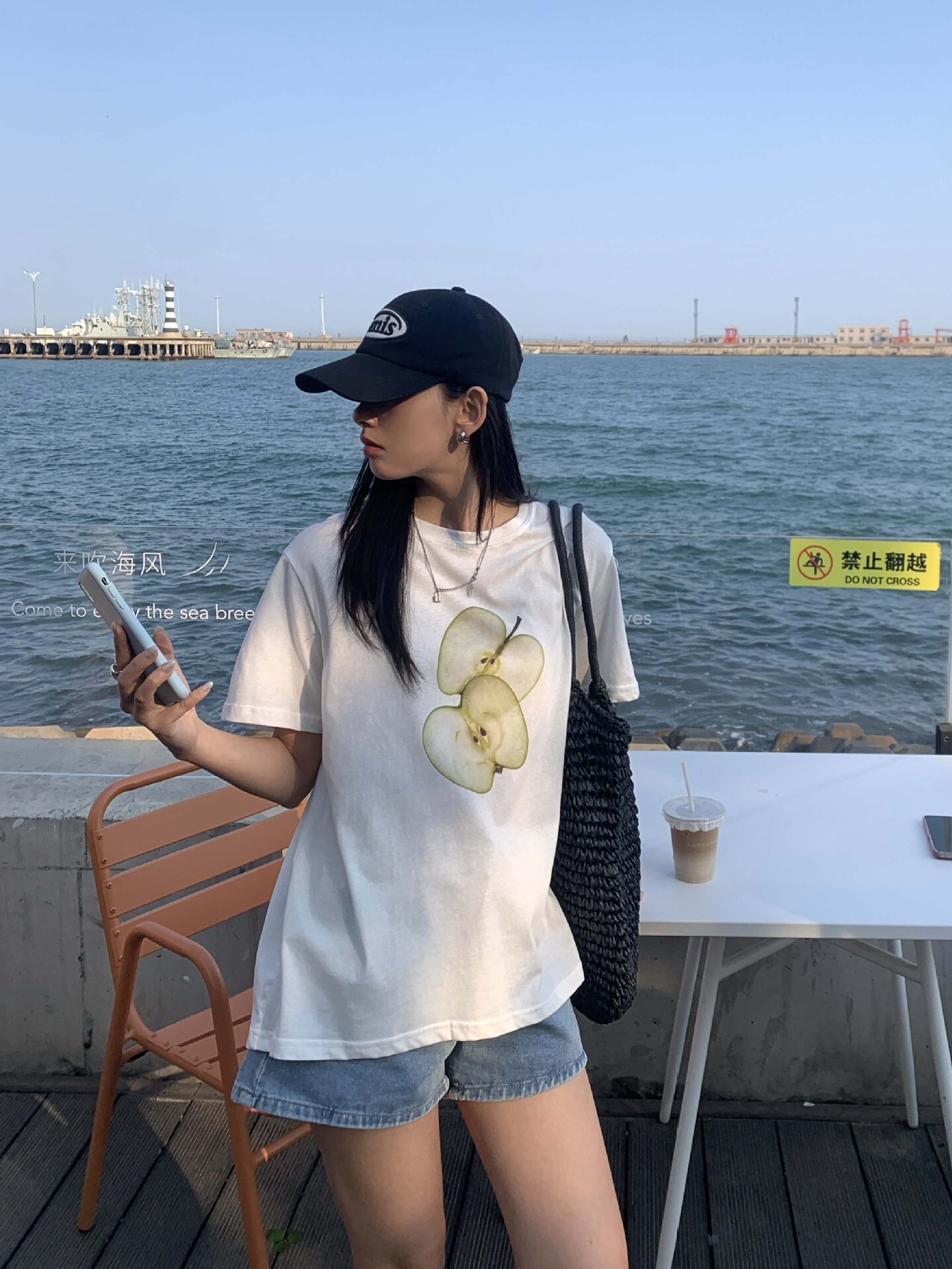 New Women's Top Yellow Zheng Korean Summer Fun Personality Short Sleeve T-shirt with Simple Apple Print Pattern and Off Shoulder Design shirt