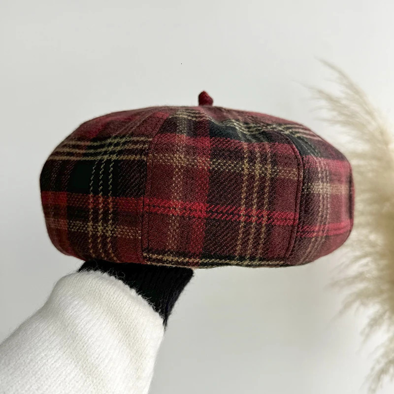 Autumn and Winter Retro Plaid Beret Female British Style Fashion Versatile Octagonal Hat Street S Thickened Warm Painter Hats 250712