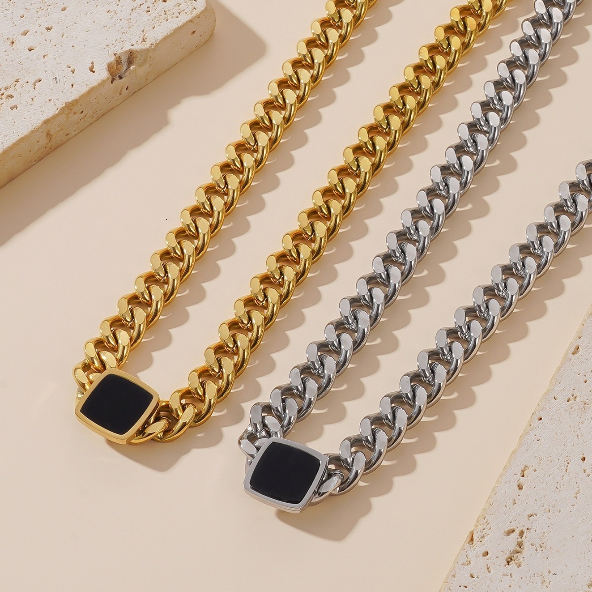 Luxury Jewelry Designer Jewelry Euopean And Ameican Style Unique Niche Vesatile Exaggeated Titanium Steel Thick Chain Non-fading Necklace Black Squae 