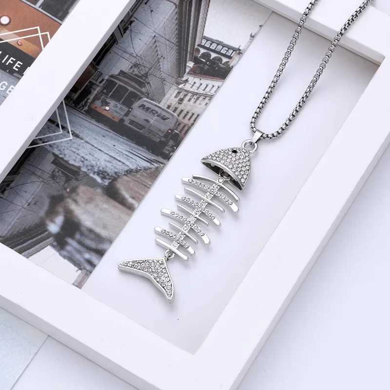 New Personalized Stainless Steel Tree of Life Pendant Necklace Jewelry Accessories for Men and Women Jewelry Gifts Wholesale W250712