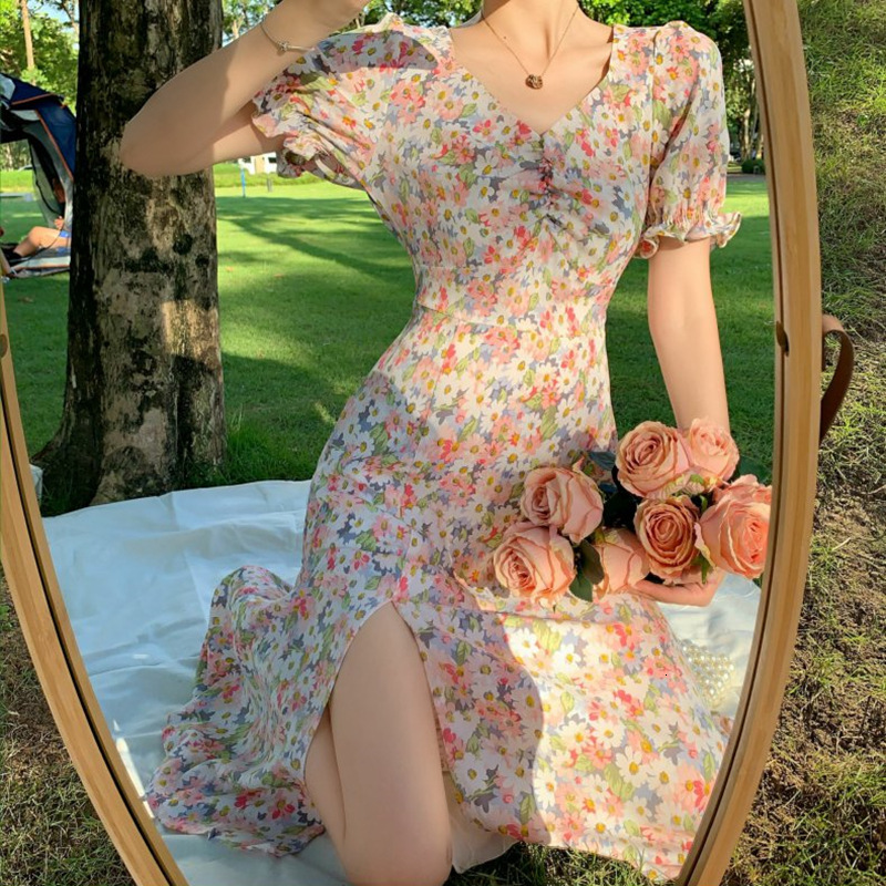 Summer clothing new women's skirt new fashion French bellflower elegant fluffy sleeves V-neck flower dress A-line skirt new luxury designer women