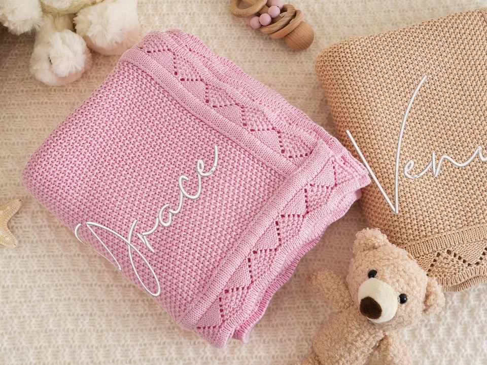 Personalized Knitted Blanket for Baby Boy Or Girl Soft Breathable Embroidered Name Blanket Baby Shower Stroller Birthday Gift 250708