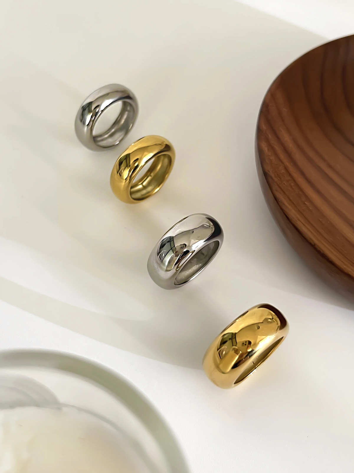 Perisbox 8mm 10mm High Polish 18K Gold Plated Round Chunky Rings for Women Men Smooth Stainless Steel Minimalist Party Jewelry 250708